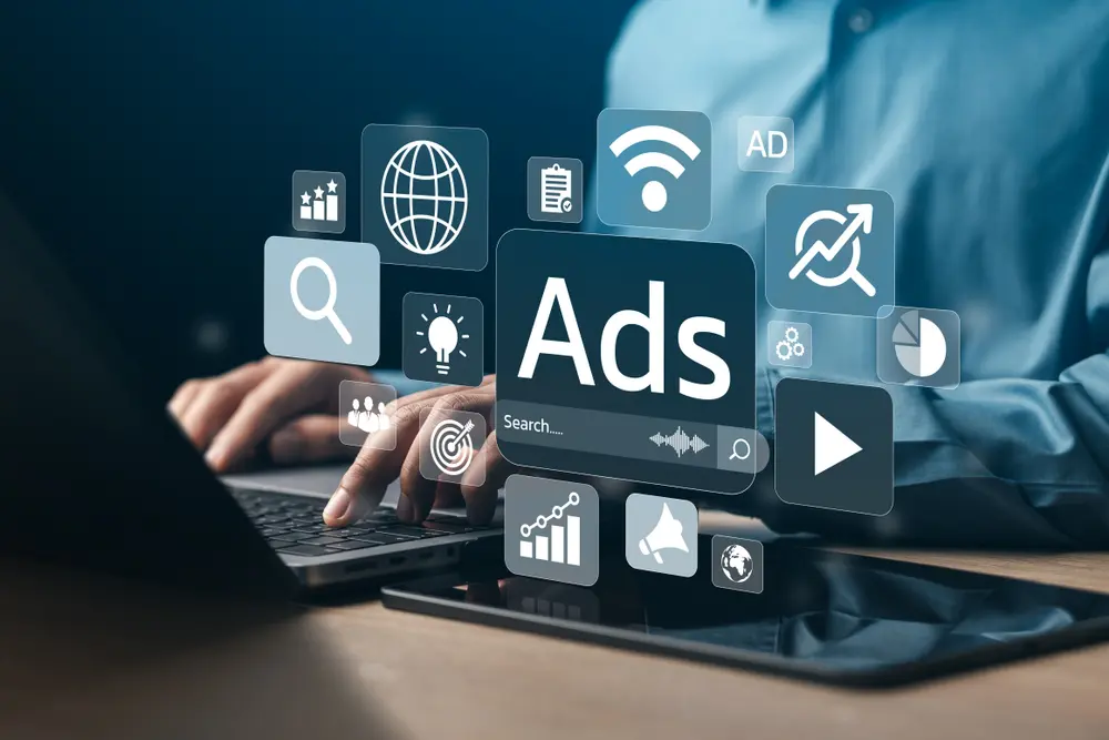 Online,Sales,Concept,Of,Digital,Marketing,,Ad,,Product,Ads,,Promotion
